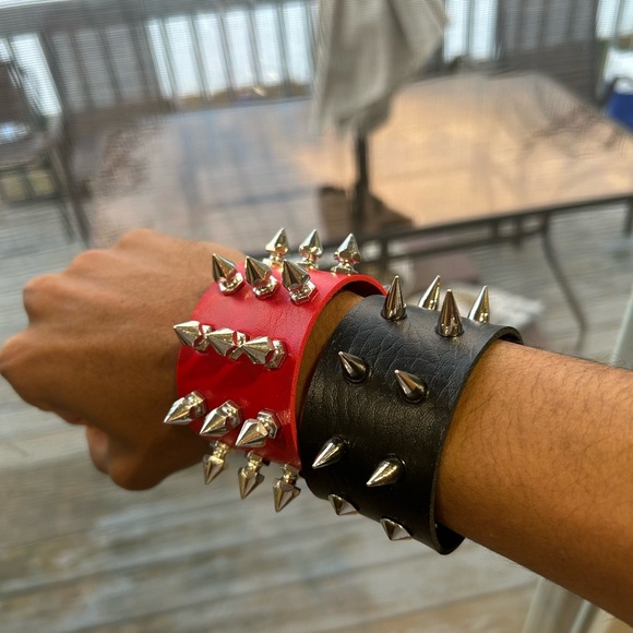 2 PCs faux leather Gothic Red Black spike Rock Bracelets - - Picture 7 of 7